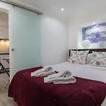 Alfama Lovely - Apartmán *
