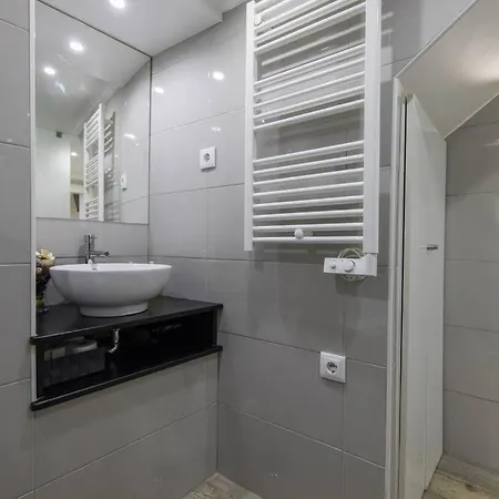 Apartment Panteao House In Alfama - With A/c *